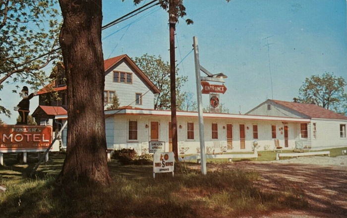 Forlers Motel - Old Postcard (newer photo)